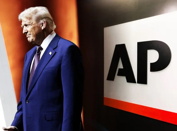 Trump: La agencia de noticias AP es una «organización de izquierda radical»