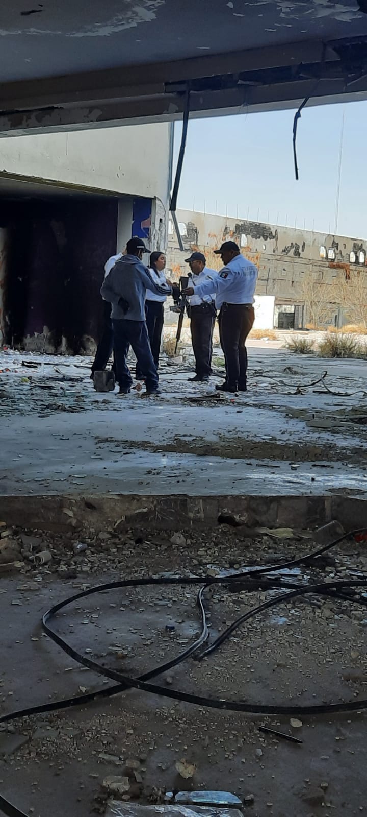 Lo detienen por extraer cable de antiguo Merco