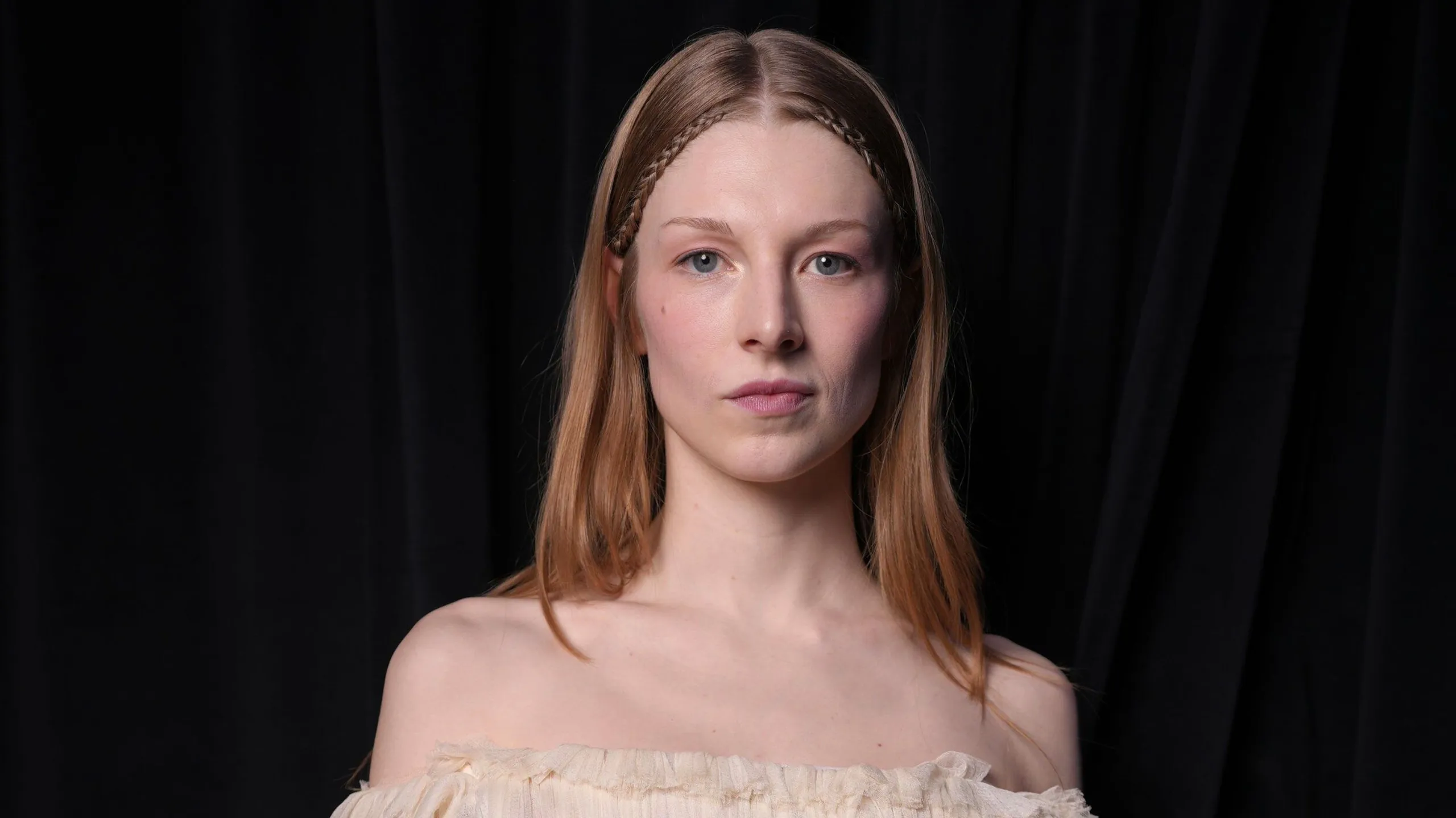Hunter Schafer, actriz trans de ‘Euphoria’, protesta por cambio de género en el pasaporte a masculino