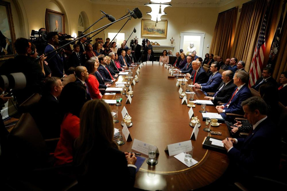 Casa Blanca impide a Reuters, AP y otros medios cubrir la reunión de gabinete de Trump
