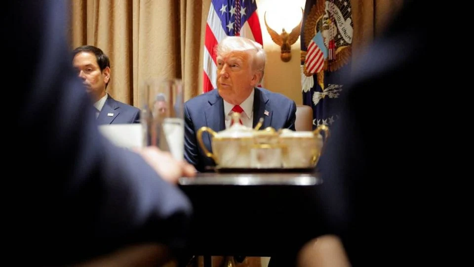 Apple reconoce que la palabra «racista» se transcribió como «Trump» por varias horas en los iPhone
