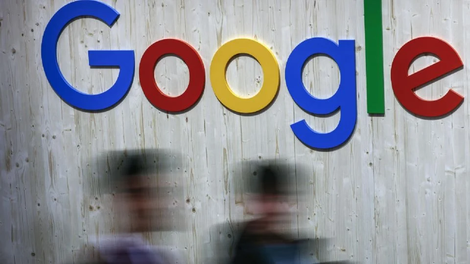 Google cambia su política de ética sobre el uso de la IA; excluye límites en armas o vigilancia