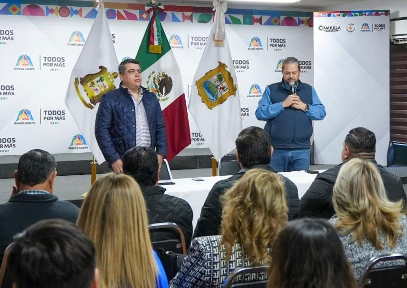 Se reúne Tomás Gutiérrez con su gabinete; afinan nuevos proyectos