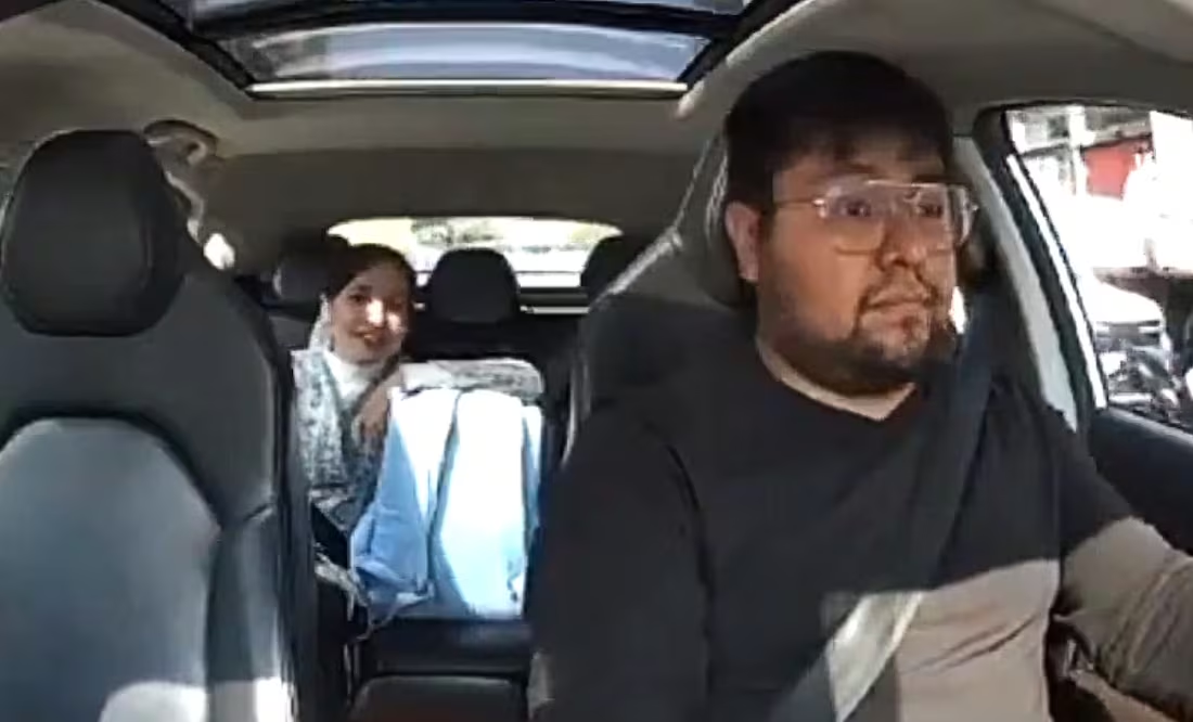 VIDEO: Mujer amenaza con señalar de acoso a chofer de app si no conduce más rápido
