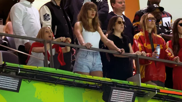 Trump se burla de Taylor Swift después de que algunos espectadores la abuchearan en el Super Bowl