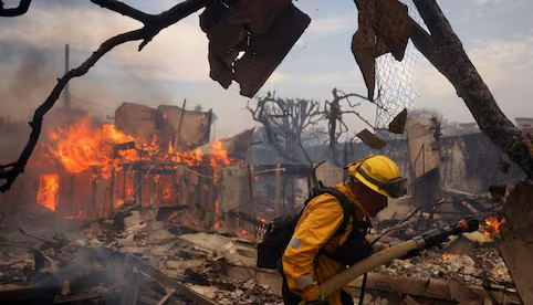 Totalmente controlados, incendios en Los Ángeles luego de tres semanas; dejaron decenas de muertos y miles de desplazados
