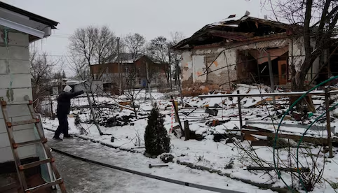 Rusia ataca infraestructura gasística en Ucrania; Kiev vuelve a golpear una refinería rusa