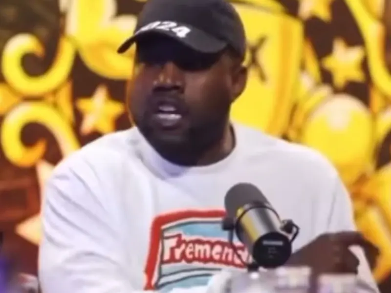 Página de Kanye West cierra tras venta de playera con esvástica nazi
