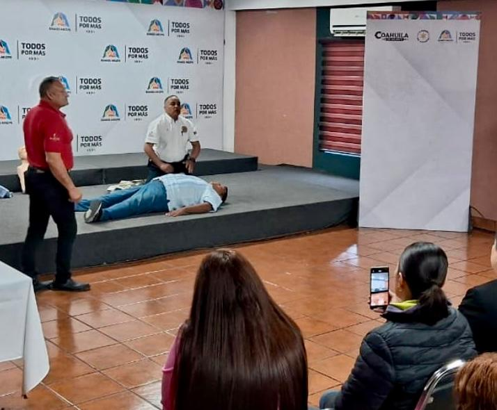 Brindan en Ramos Arizpe capacitación en primeros auxilios al sector educativo