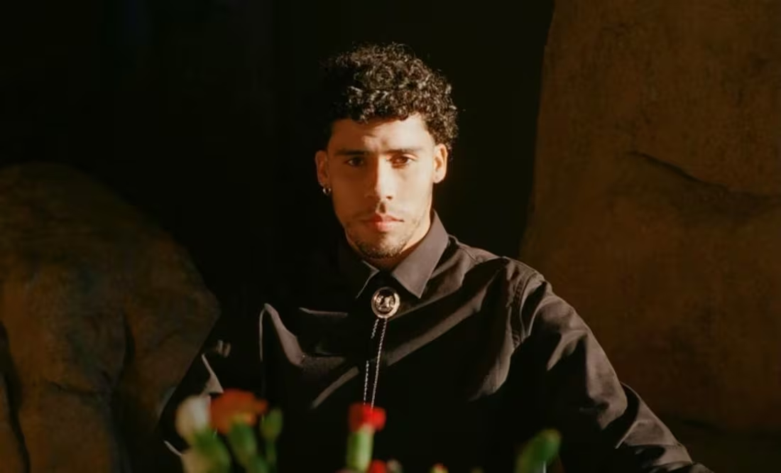 Bernie Martínez, el hermano de Bad Bunny, triunfa como modelo