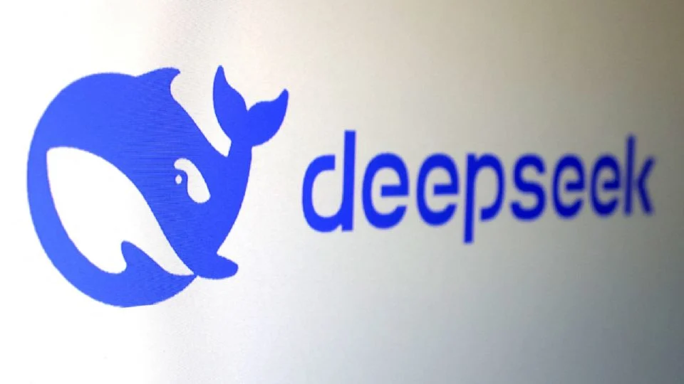 Reciben al fundador de DeepSeek como un héroe en su ciudad natal tras su éxito mundial