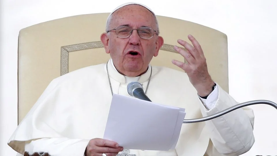 Bronquitis impide que el papa Francisco lea en su audiencia de este miércoles