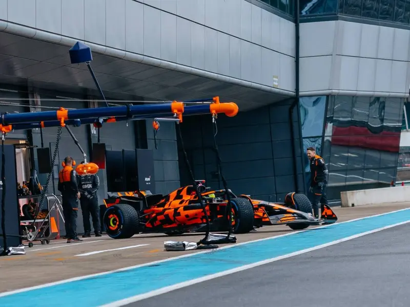 McLaren presenta su coche para la F1 2025, el MCL39