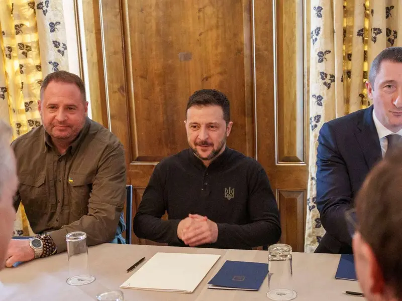 Zelenski: «No pueden tomarse decisiones» sobre Ucrania sin contar con Kiev y la UE