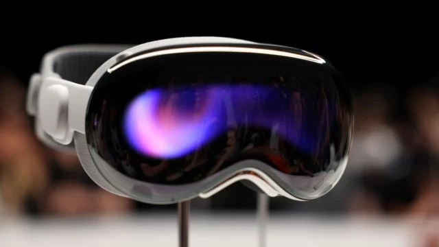Apple busca incorporar funciones de IA y una aplicación de contenido espacial a las Vision Pro
