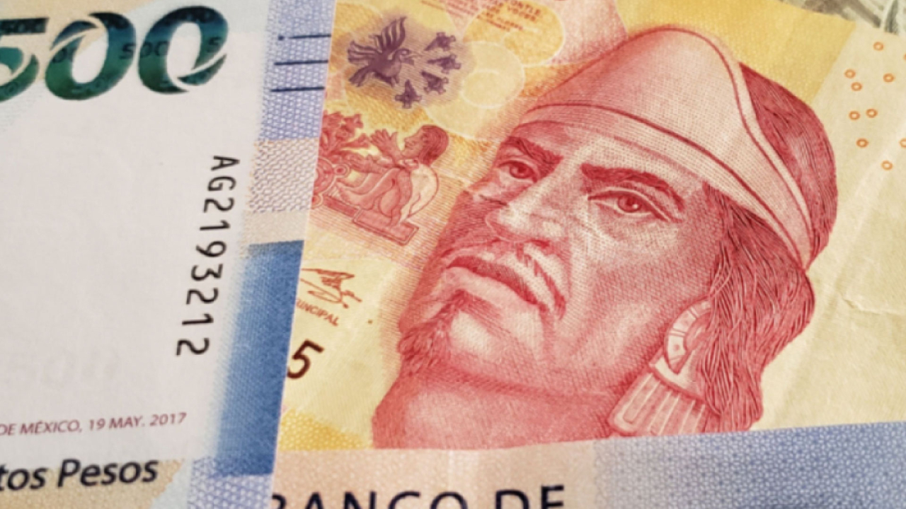 Peso mexicano inicia la semana con estabilidad ante el dólar