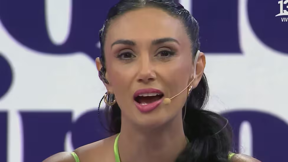 Conductora de Tv sufre parálisis facial en vivo y es hospitalizada de urgencia