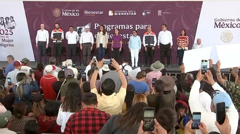 “¡Seguridad, seguridad!”, demandan guanajuatenses a Sheinbaum; mandataria respalda a la gobernadora Libia García