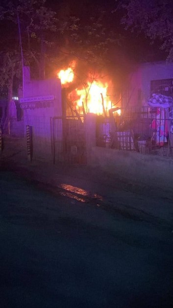 Se salva de incendio mujer y sus 3 hijos