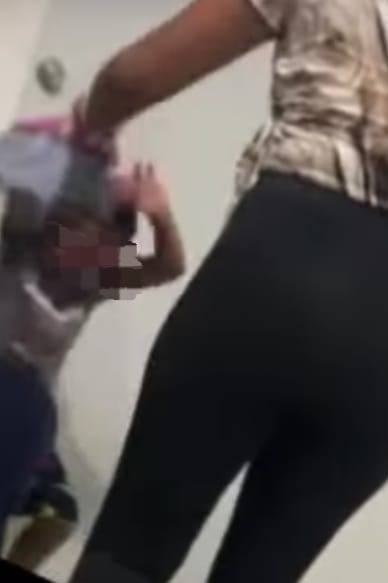 Detienen a mujer tras ser exhibida golpeando a su hijo