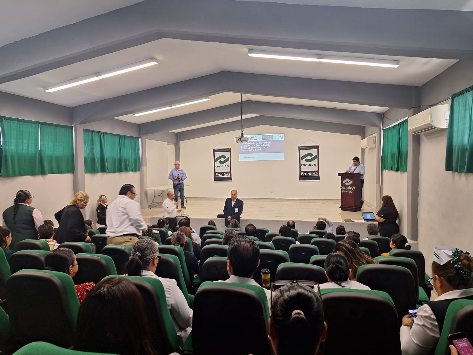 Y coordinan acciones para combatir dengue