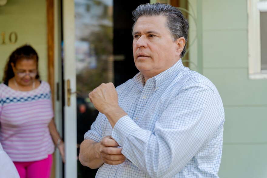 El hombre que convence, va por San Antonio