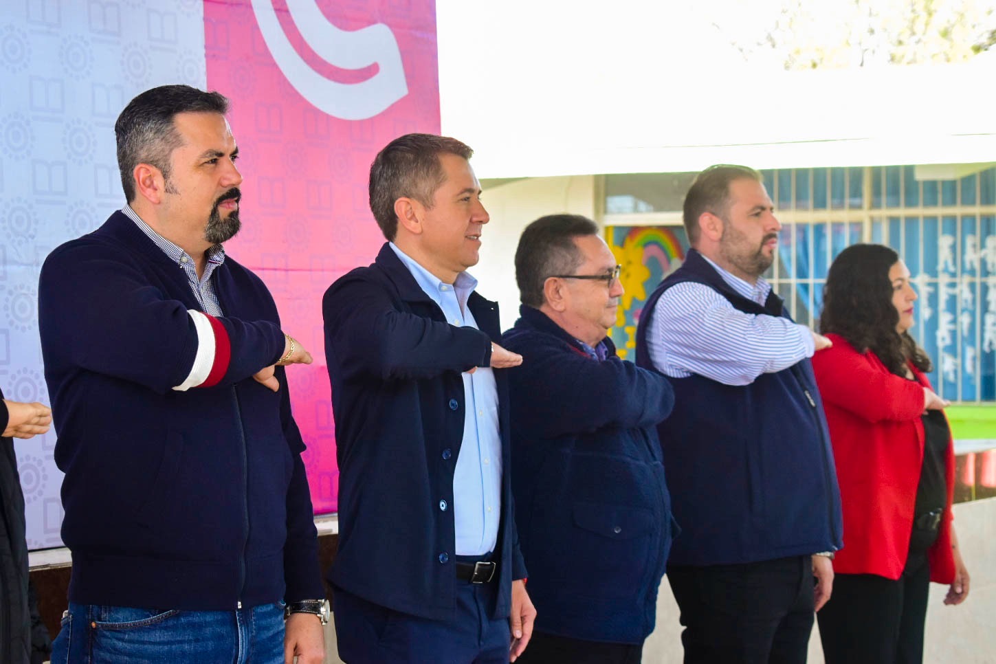 Autoridades celebran el Lunes Cívico en SB