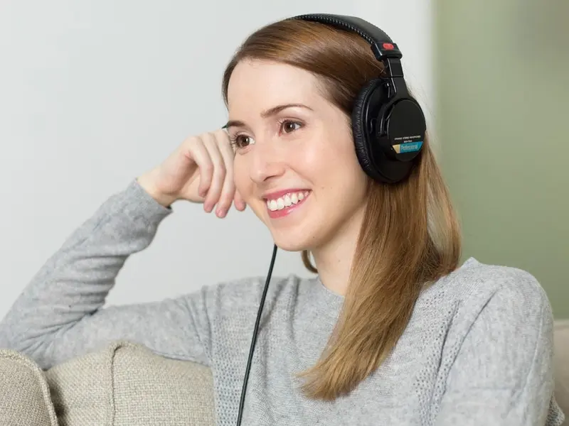 ¿Escuchas música a todo volumen? Así puedes estar afectando tu audición sin darte cuenta