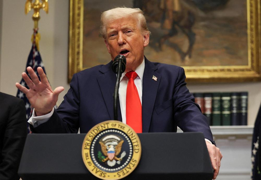 Trump amenaza con aumentar los aranceles si Canadá impone tasas a los productos de EU