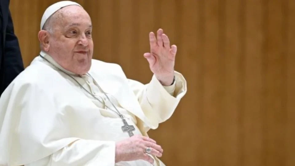 Papa Francisco ofrece sus primeras palabras tras 21 días internado por neumonía