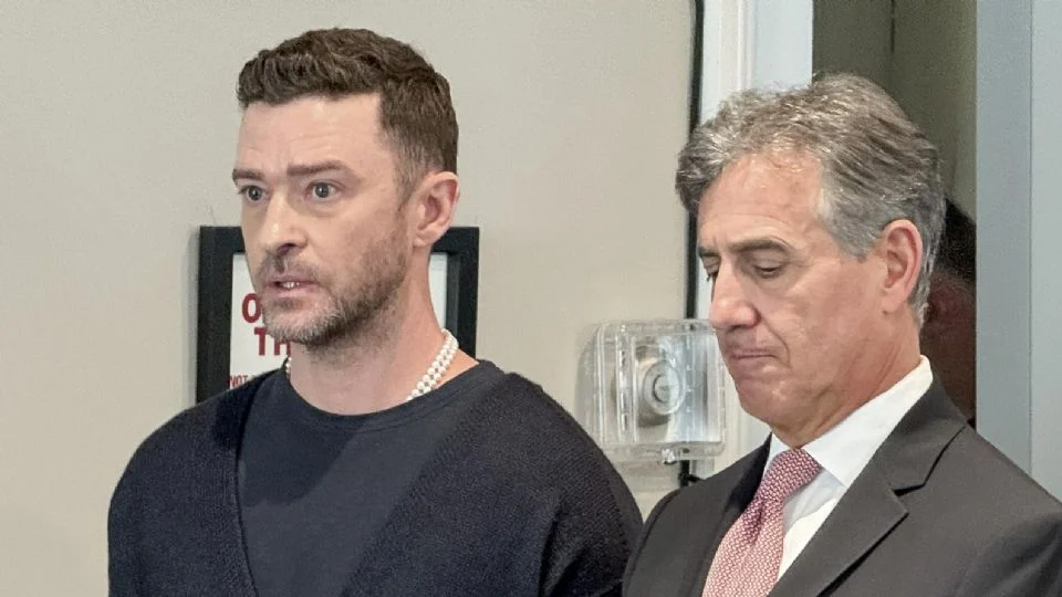 «It’s Gonna Be Me»: policía que detuvo a Justin Timberlake por conducir ebrio es nombrado agente del año
