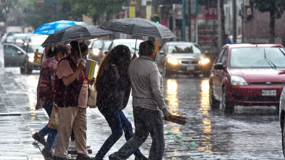 Este domingo se esperan lluvias en 10 entidades, fuertes vientos y altas temperaturas