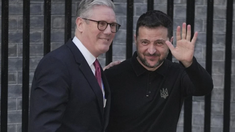 Reino Unido, Francia y Ucrania presentarán un plan de alto al fuego tras distanciamiento de Estados Unidos