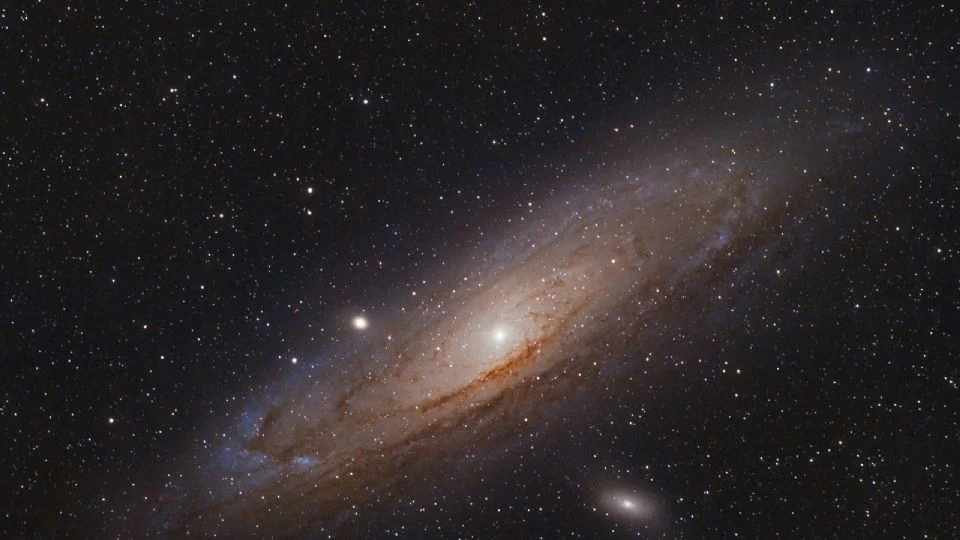 Descubrimiento de una galaxia enana en Andrómeda reabre dudas sobre la formación estelar