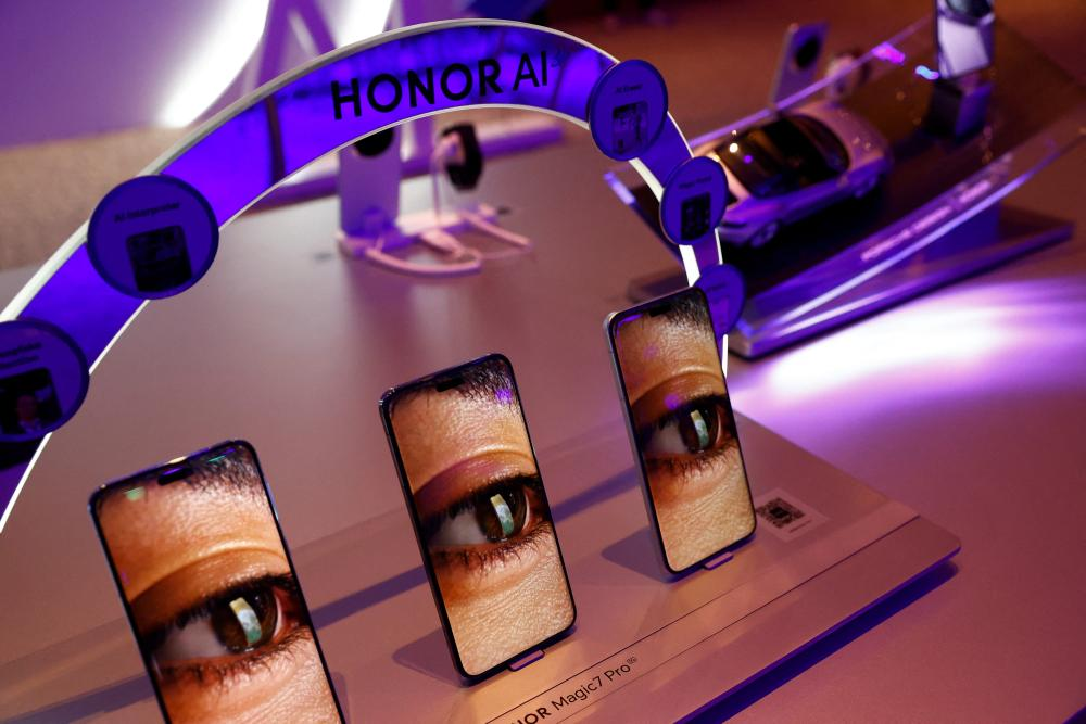 Honor invertirá 10,000 mdd en dispositivos con IA