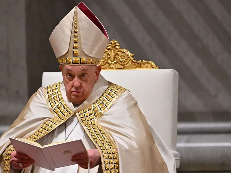 Papa Francisco pasa una «noche tranquila» tras su última crisis respiratoria