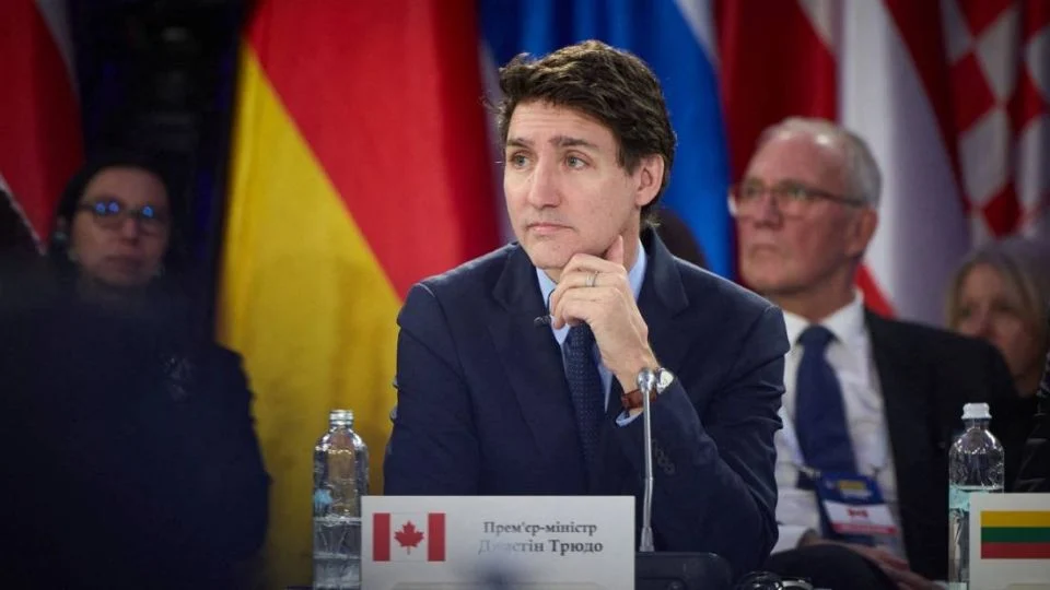 Trudeau se reunirá este lunes con el rey Carlos III para analizar la amenaza de Trump de convertir a Canadá en el estado 51 de EU