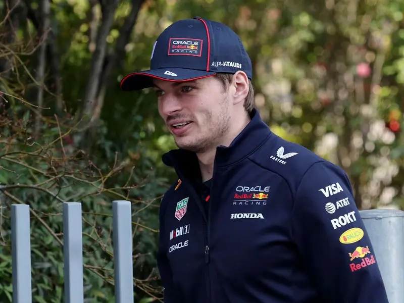Verstappen en desacuerdo con la salida de Lawson y la llegada de Tsunoda