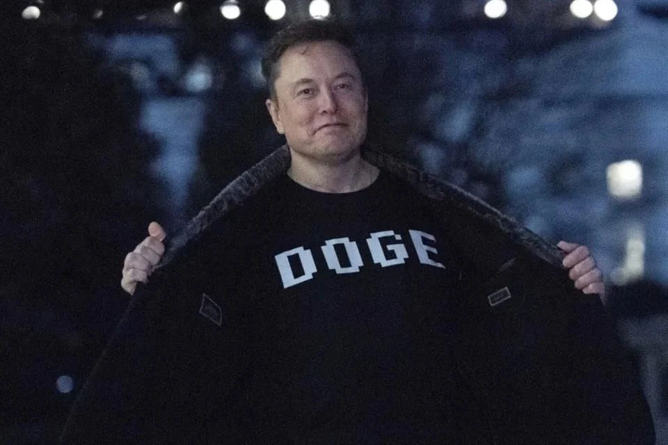 Cae popularidad de Musk conforme gana más poder