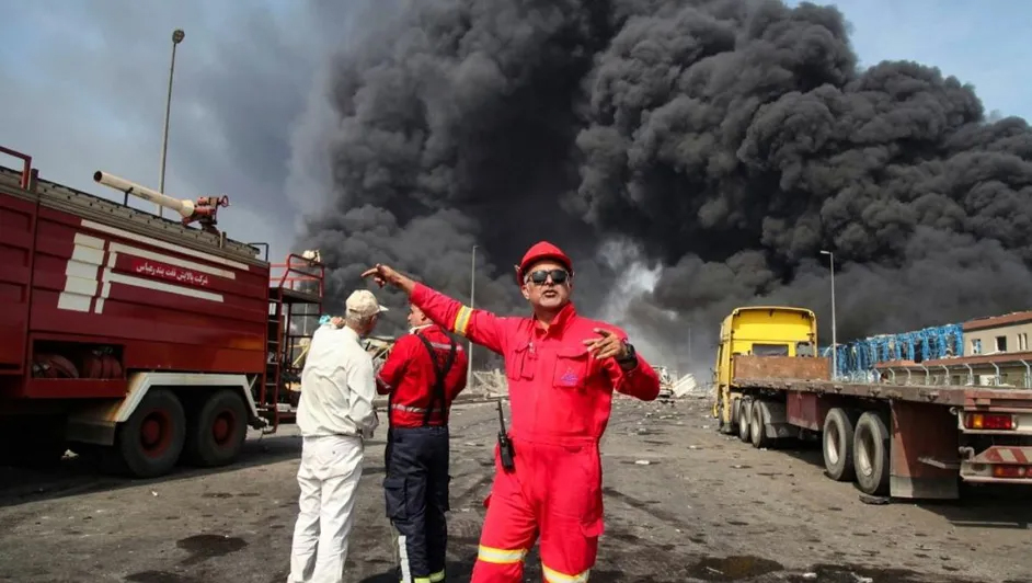 Mueren 14 tras explosión en Irán