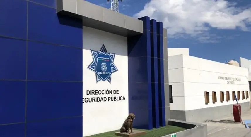 Incendia su casa con su hijastra adentro