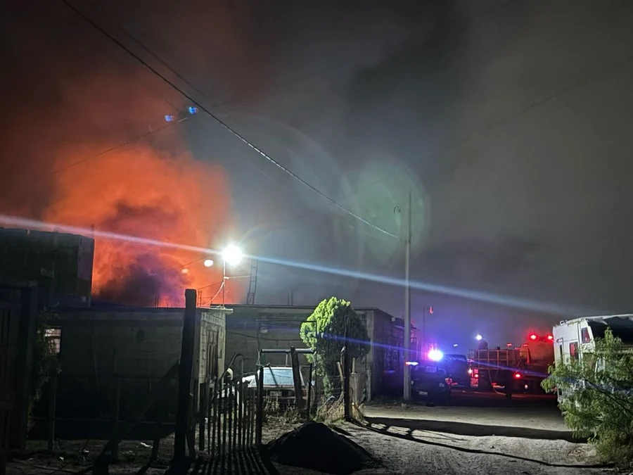Consume devastador incendio 5 camiones