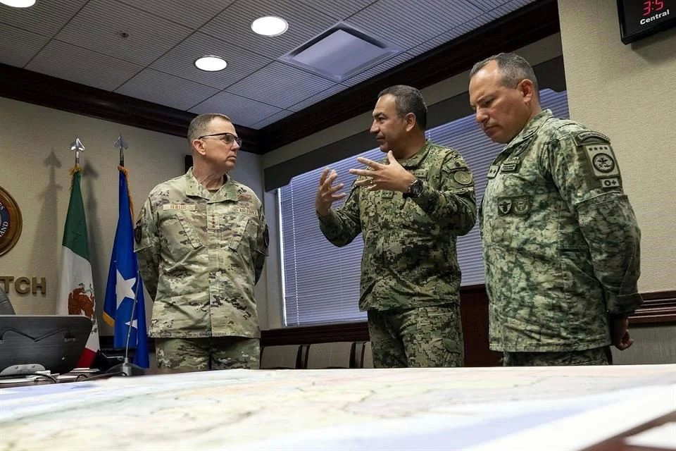 Dialogan México y EU actividades militares