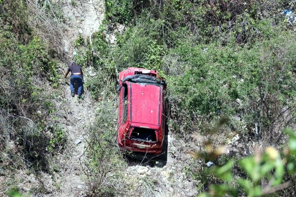 Hallan cuerpos transportistas desaparecidos en Guerrero