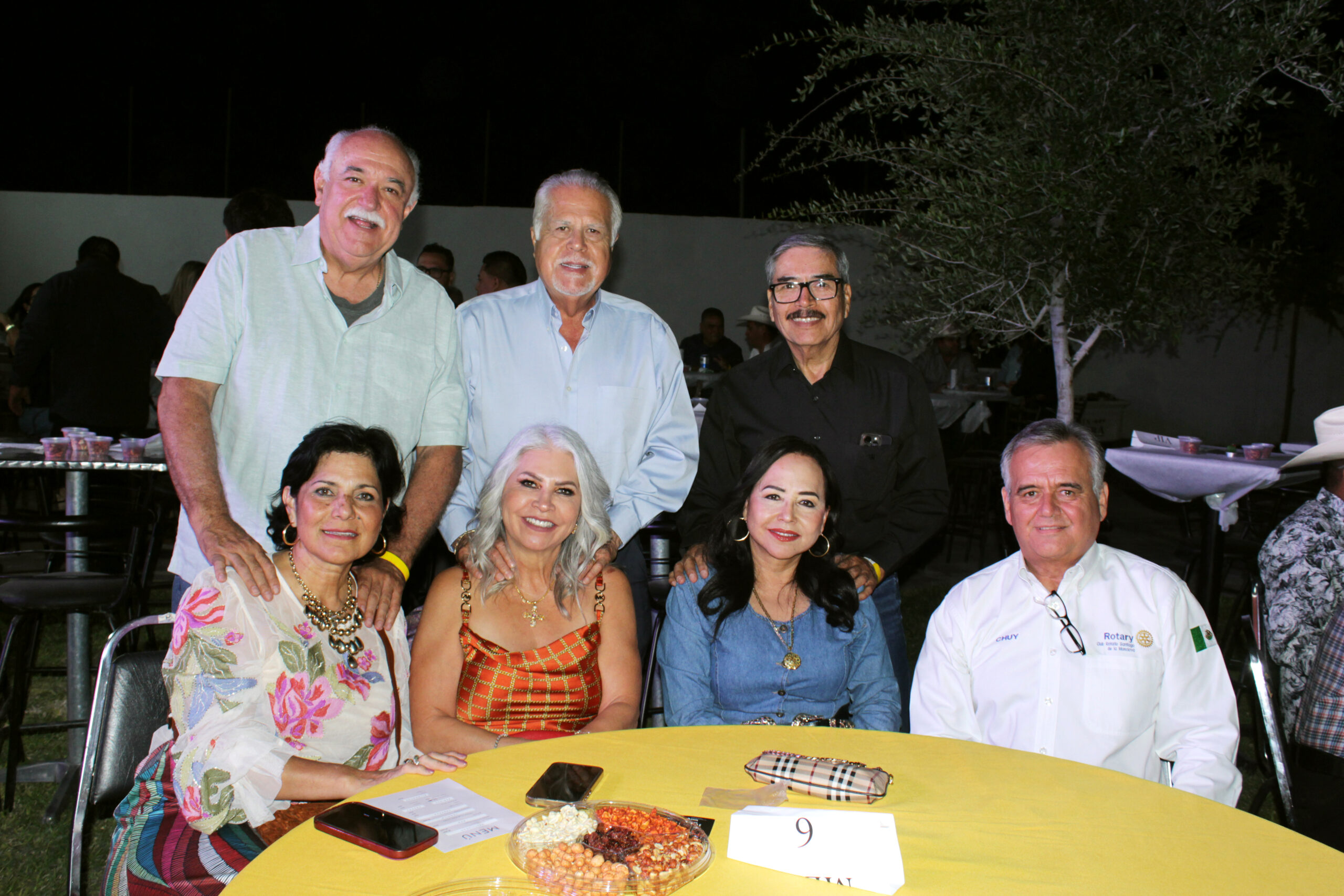 Exitosa “Noche Norteña” con cantautor Elías Medina