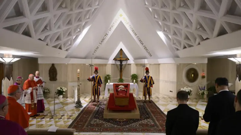 Honra Vaticano al “Santo Padre”