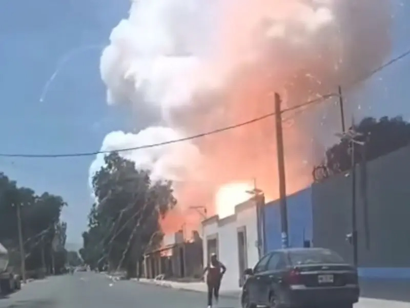 Explota polvorín en Tultepec, Edomex