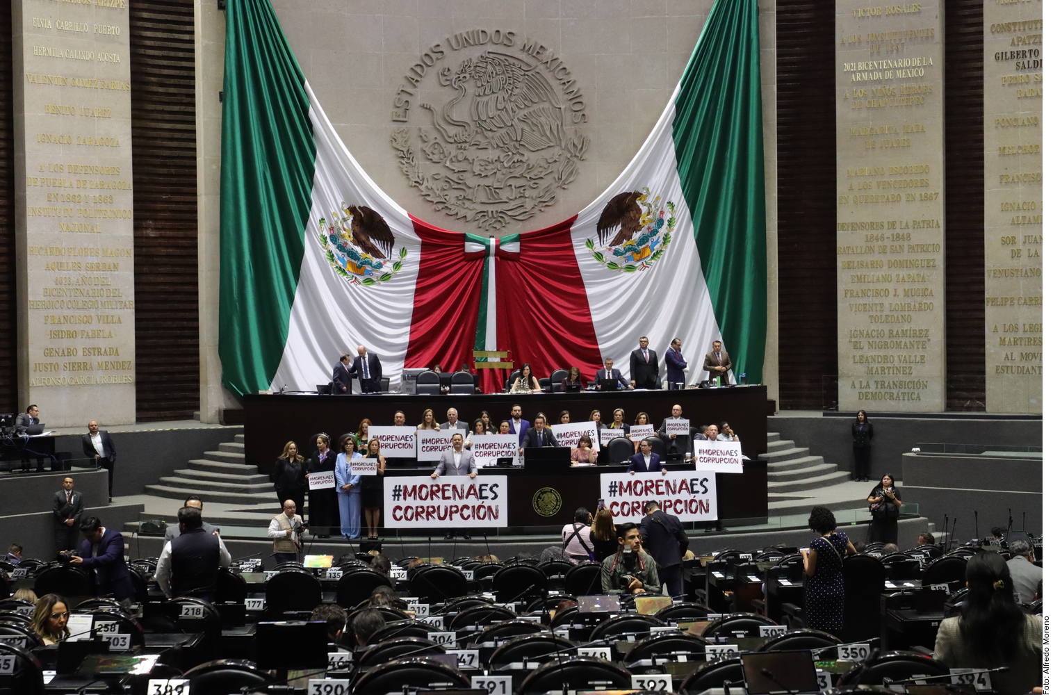 Reforman ley: opacan CFE, Pemex y Ejército