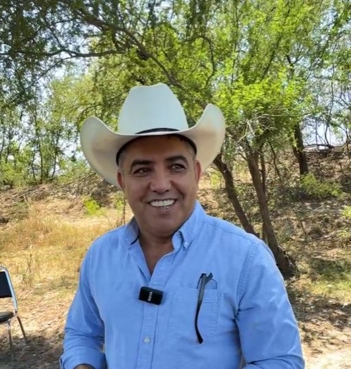 Atiende Chano Díaz a ejidatarios de Agujita