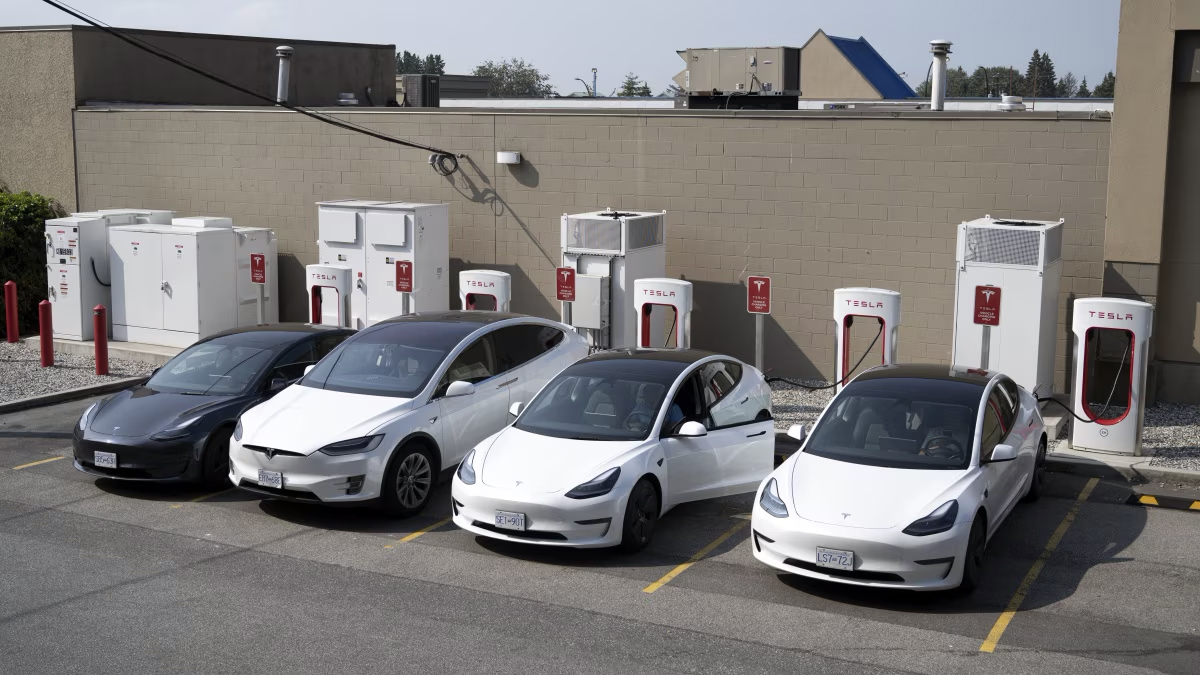 ‘Compren ahora’ antes de alza en precios: Tesla